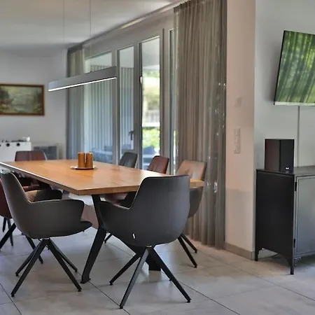 Modern Flat Direct To The Lake, Up To 8 Persons *
